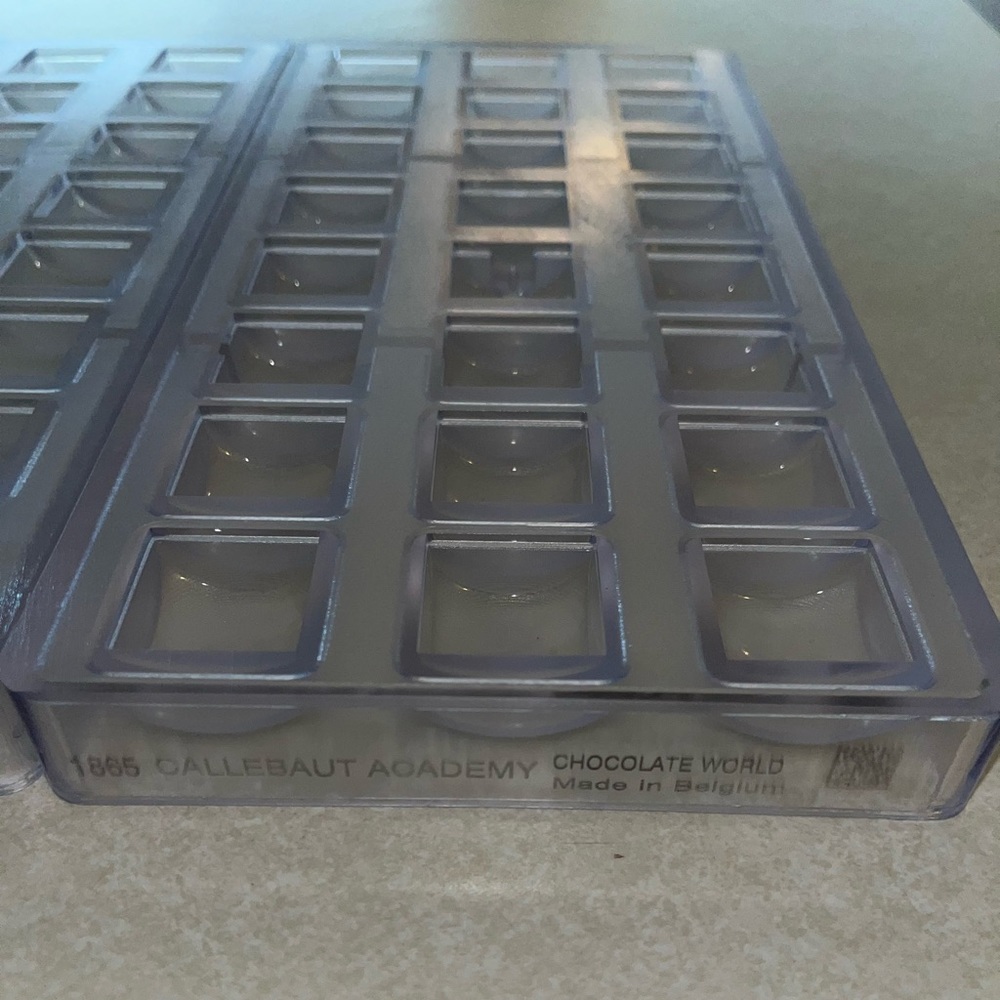 Pair of professional chocolate molding trays, round or square